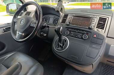 Мінівен Volkswagen Multivan 2012 в 