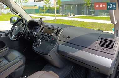 Мінівен Volkswagen Multivan 2012 в 
