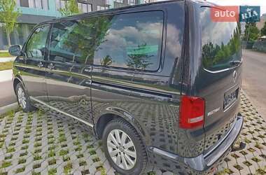 Мінівен Volkswagen Multivan 2012 в 