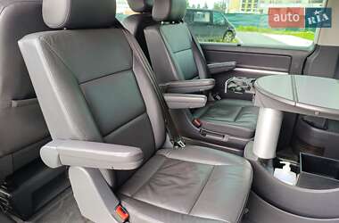 Мінівен Volkswagen Multivan 2012 в 