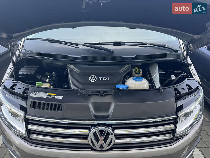Минивэн Volkswagen Multivan 2018 в Луцке