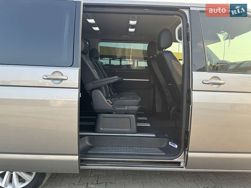 Минивэн Volkswagen Multivan 2018 в Луцке