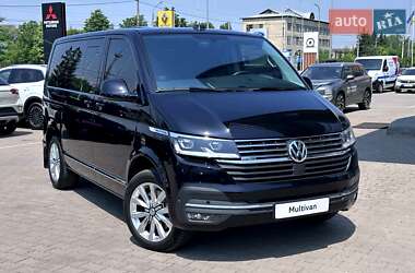 Минивэн Volkswagen Multivan 2023 в Черновцах