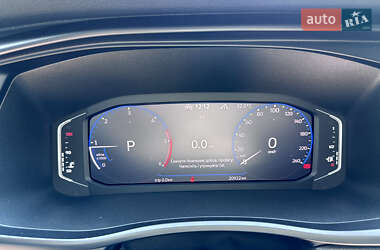 Минивэн Volkswagen Multivan 2023 в 