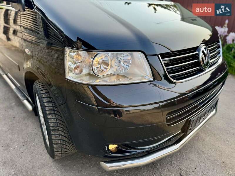 Минивэн Volkswagen Multivan 2009 в Казатине