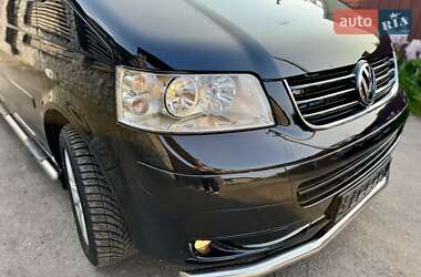 Минивэн Volkswagen Multivan 2009 в 