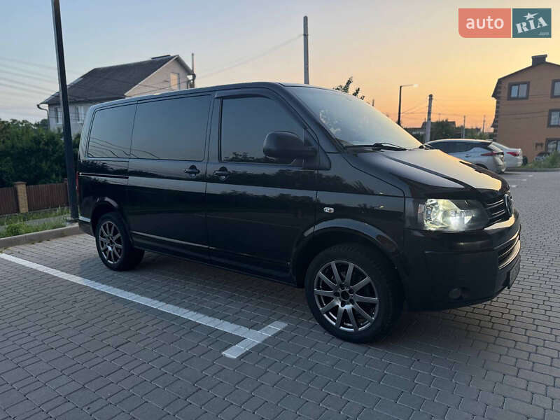 Минивэн Volkswagen Multivan 2010 в Виннице