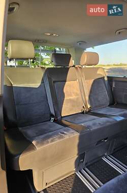 Минивэн Volkswagen Multivan 2012 в 