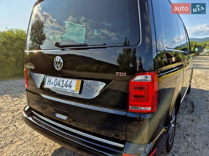 Минивэн Volkswagen Multivan 2017 в Сваляве