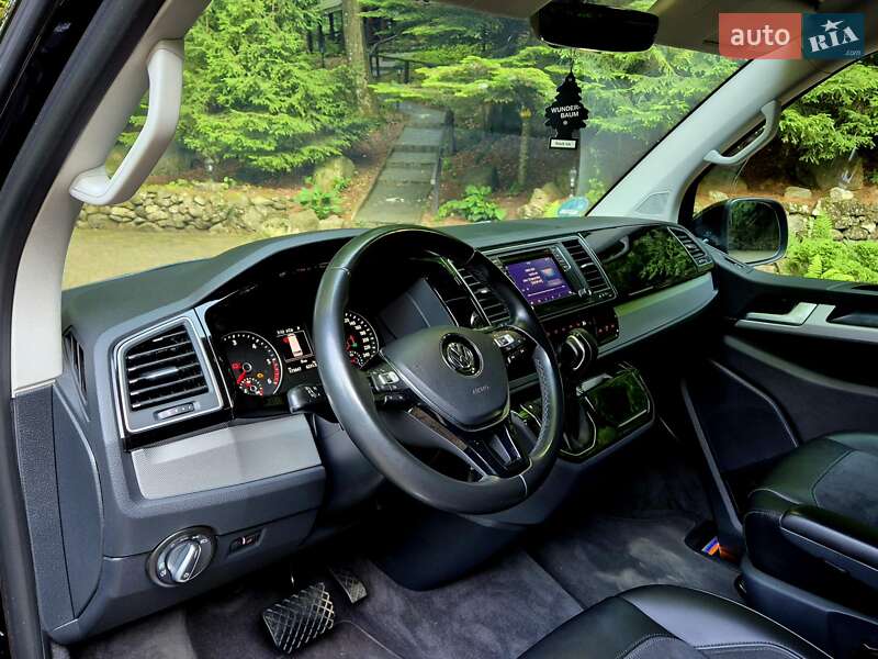 Минивэн Volkswagen Multivan 2017 в Сваляве