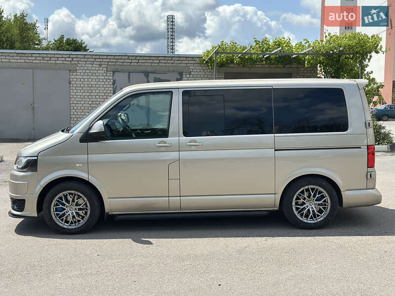 Минивэн Volkswagen Multivan 2006 в Харькове