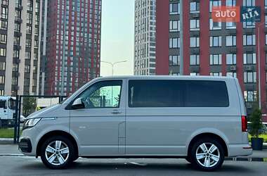Минивэн Volkswagen Multivan 2020 в 