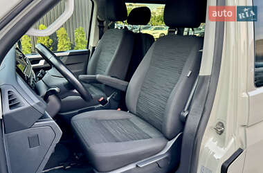 Минивэн Volkswagen Multivan 2020 в 
