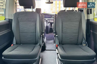 Минивэн Volkswagen Multivan 2020 в 