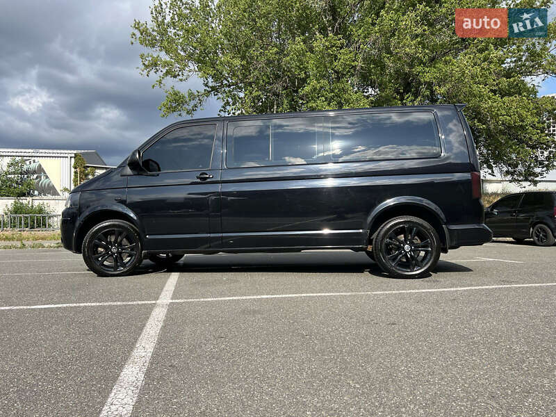 Минивэн Volkswagen Multivan 2010 в Киеве