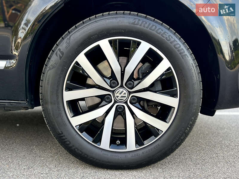 Минивэн Volkswagen Multivan 2020 в Киеве