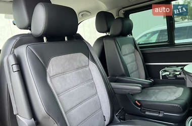Минивэн Volkswagen Multivan 2020 в 