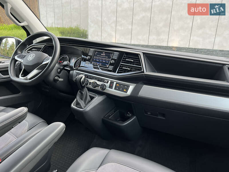 Минивэн Volkswagen Multivan 2020 в Киеве