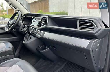 Минивэн Volkswagen Multivan 2020 в 