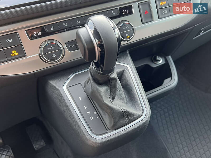 Минивэн Volkswagen Multivan 2020 в Киеве