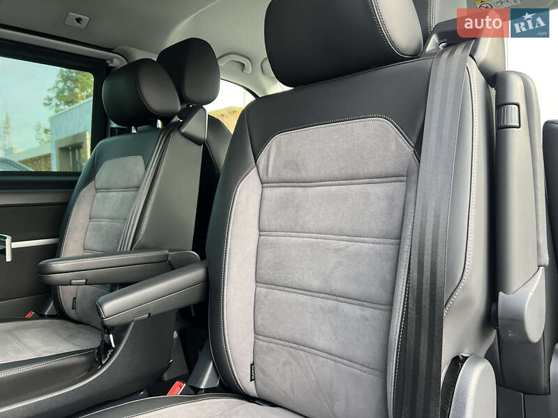 Минивэн Volkswagen Multivan 2020 в Киеве
