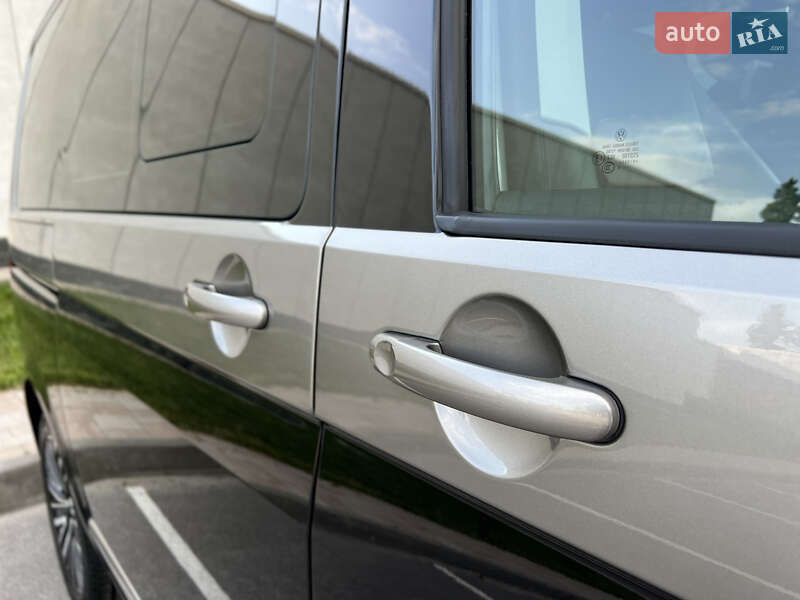 Минивэн Volkswagen Multivan 2020 в Киеве