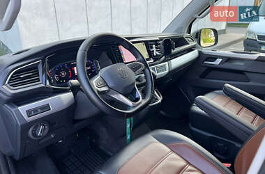 Минивэн Volkswagen Multivan 2020 в 