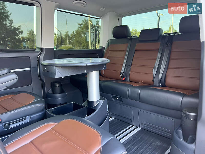 Минивэн Volkswagen Multivan 2020 в Киеве