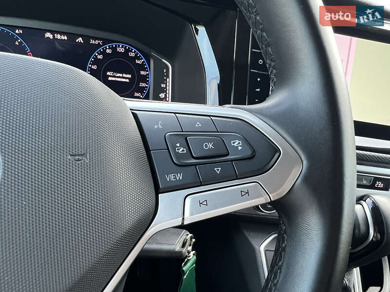 Минивэн Volkswagen Multivan 2020 в Киеве