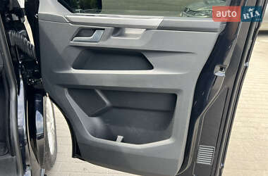 Минивэн Volkswagen Multivan 2021 в 
