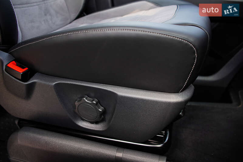 Минивэн Volkswagen Multivan 2020 в Житомире