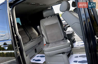 Минивэн Volkswagen Multivan 2009 в 