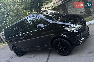 Минивэн Volkswagen Multivan 2016 в 