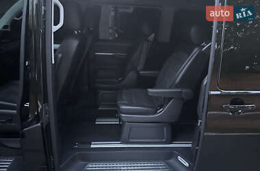 Минивэн Volkswagen Multivan 2016 в 