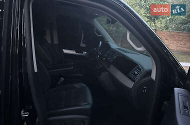 Минивэн Volkswagen Multivan 2016 в 