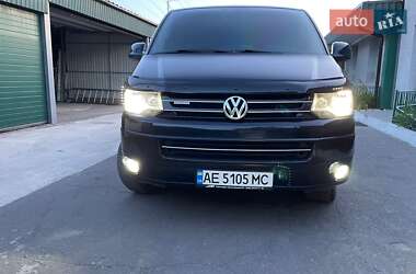 Минивэн Volkswagen Multivan 2010 в 