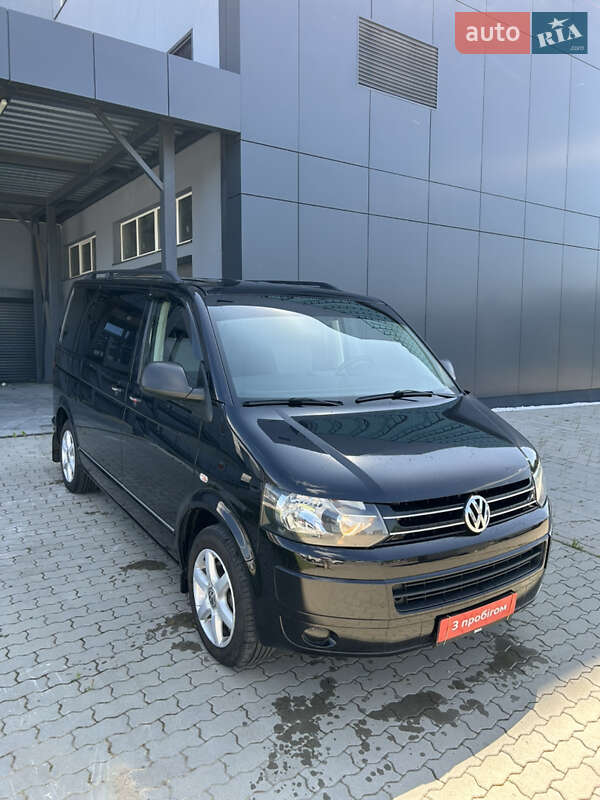 Минивэн Volkswagen Multivan 2012 в 