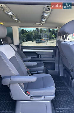 Минивэн Volkswagen Multivan 2012 в 