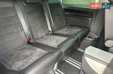 Минивэн Volkswagen Multivan 2017 в 