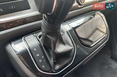 Минивэн Volkswagen Multivan 2017 в 