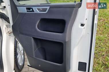 Минивэн Volkswagen Multivan 2013 в 