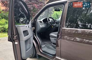 Минивэн Volkswagen Multivan 2012 в 