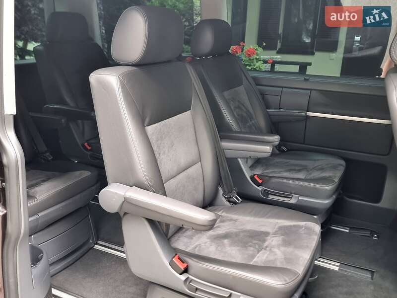 Минивэн Volkswagen Multivan 2012 в Киеве