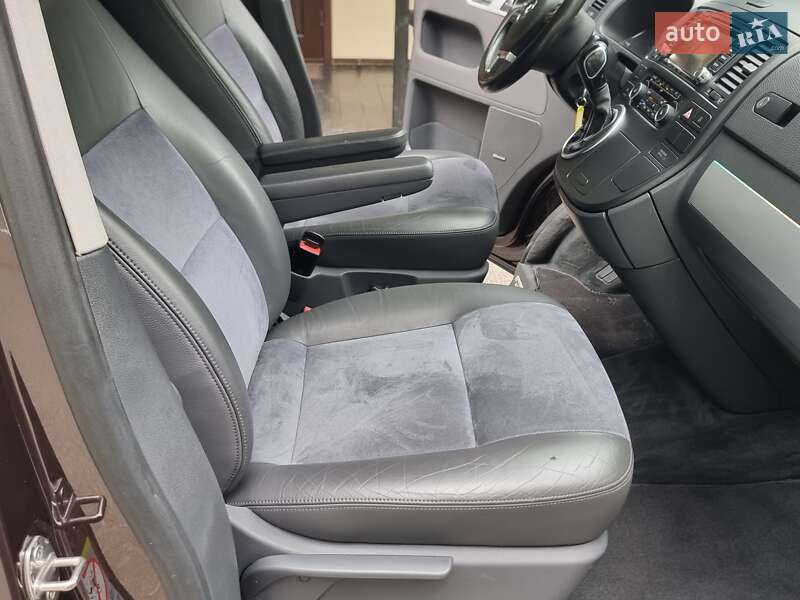 Минивэн Volkswagen Multivan 2012 в Киеве