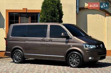 Мінівен Volkswagen Multivan 2014 в Дніпрі