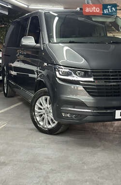 Минивэн Volkswagen Multivan 2021 в 