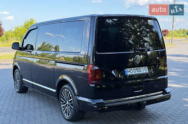 Минивэн Volkswagen Multivan 2016 в 