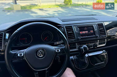 Минивэн Volkswagen Multivan 2016 в 