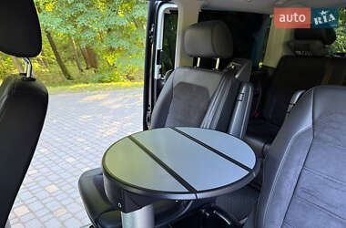 Минивэн Volkswagen Multivan 2016 в 