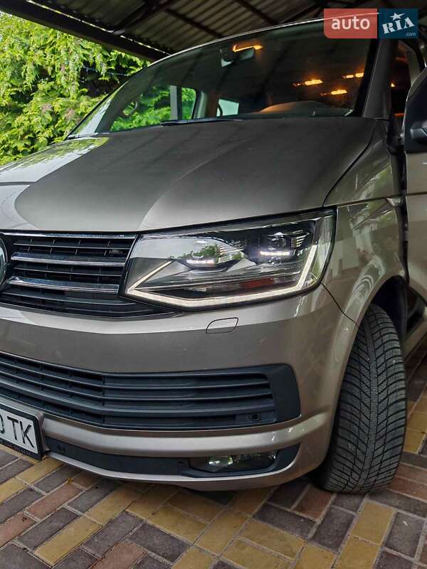 Минивэн Volkswagen Multivan 2018 в Киеве